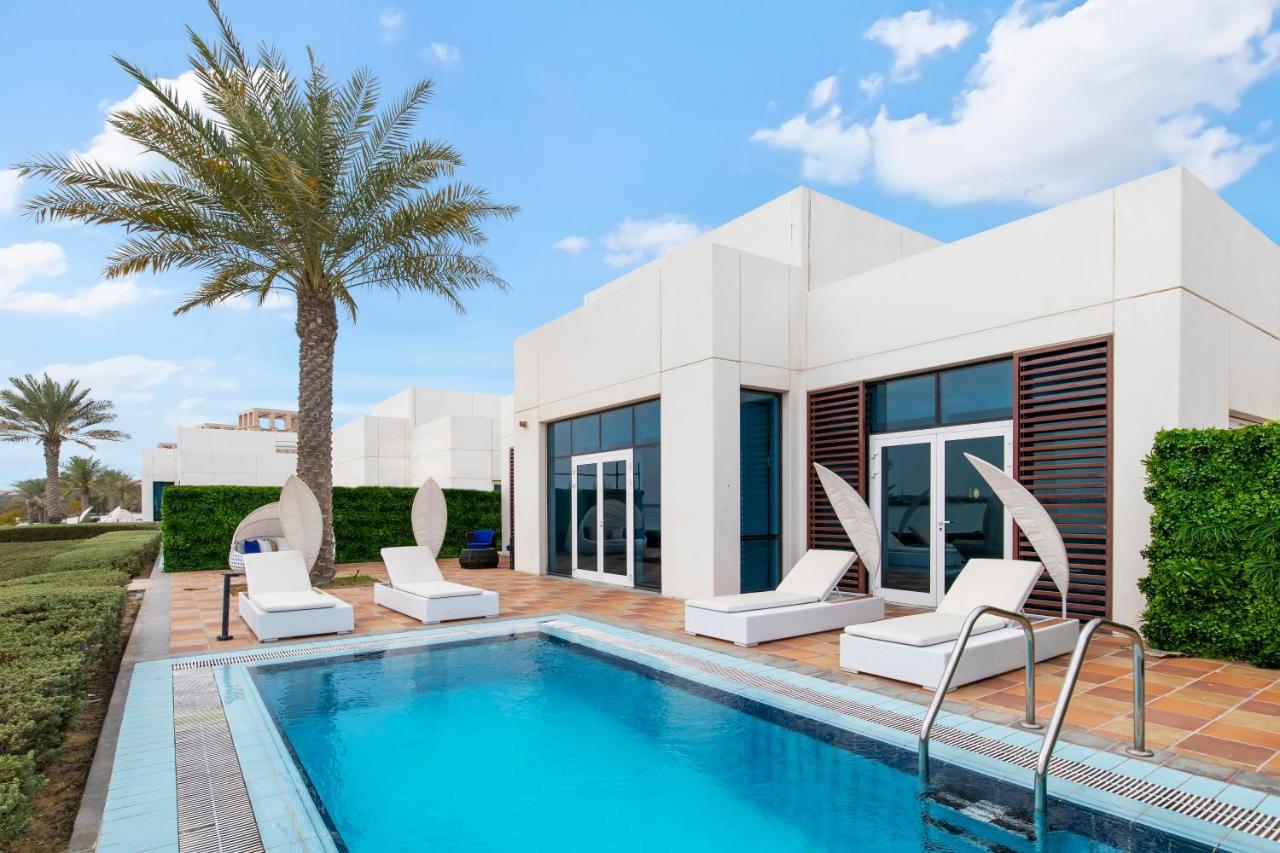 Fam Living - Sarai Beach Villas - Palm Jumeirah - Families Only *